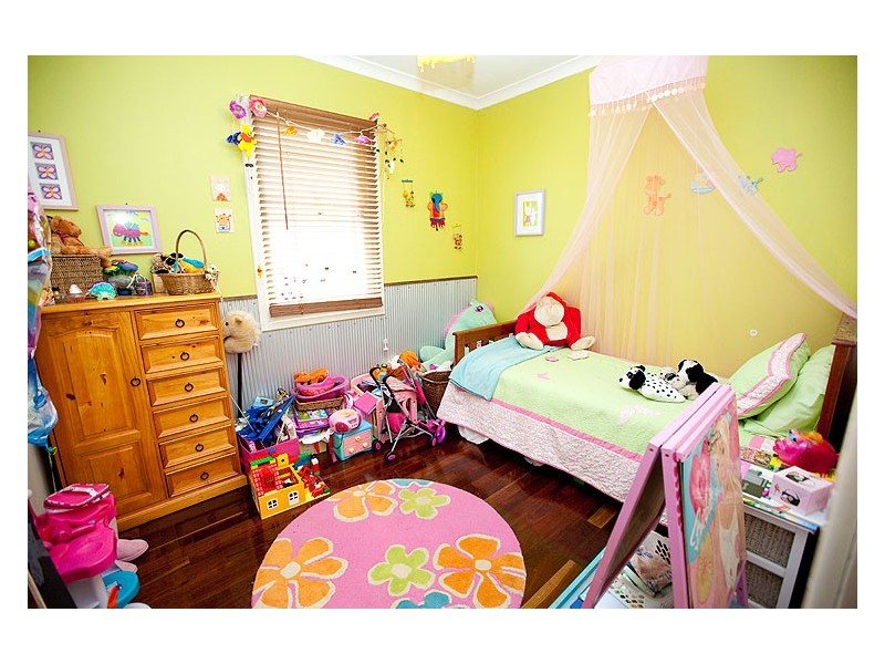 11 Felicia Street, Rangeway WA 6530