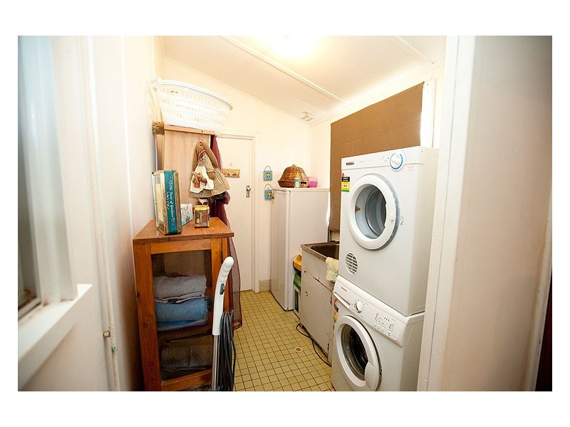 11 Felicia Street, Rangeway WA 6530