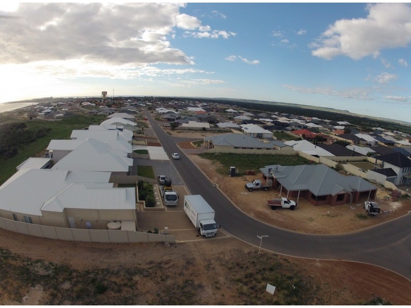 31 Flavio Crescent, Wandina WA 6530