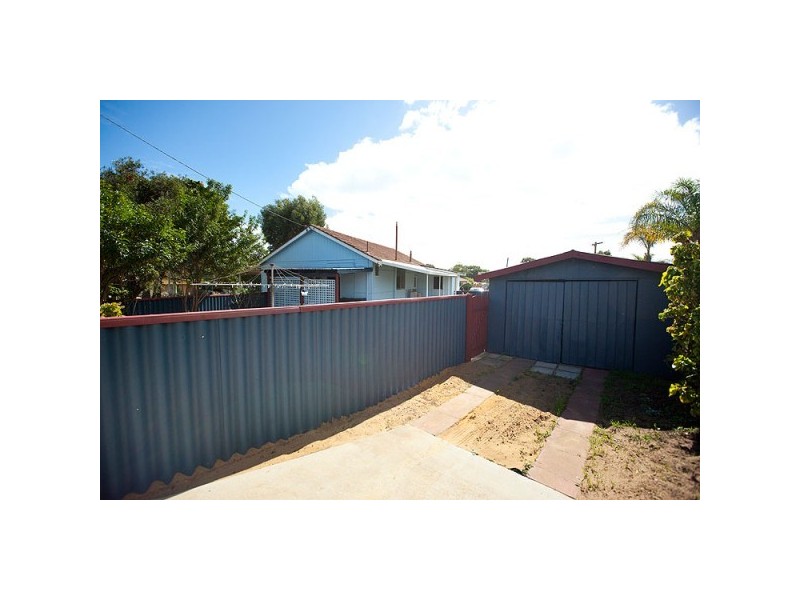 51 Phelps Street, Wonthella WA 6530