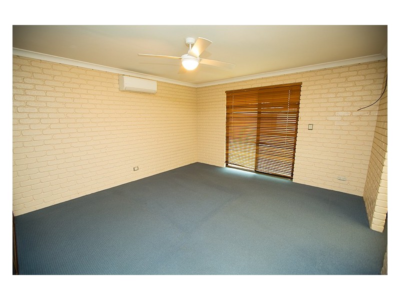 16 Jabiru Way, Waggrakine WA 6530