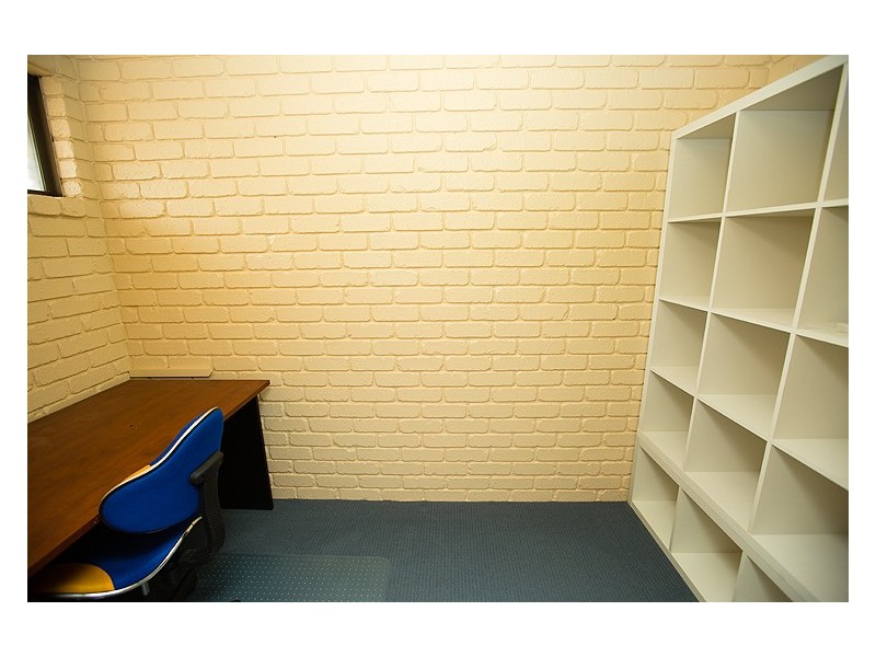 16 Jabiru Way, Waggrakine WA 6530