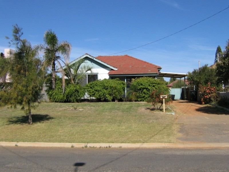 125 Fraser Street, Beachlands WA 6530