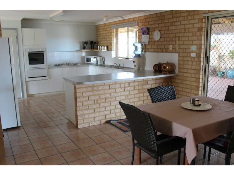 8 Waratah Court, Strathalbyn WA 6530