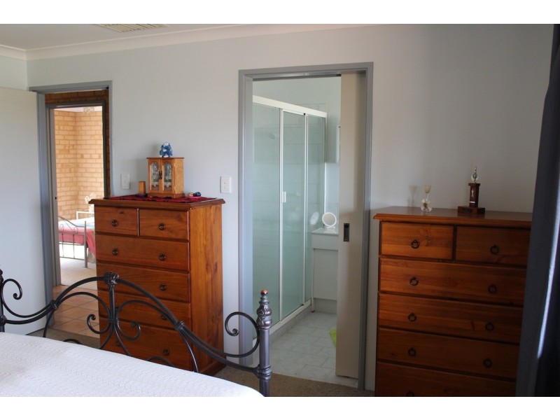 8 Waratah Court, Strathalbyn WA 6530