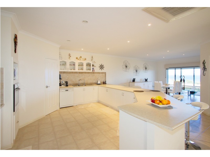 90 Winnetta Ridge, Wandina WA 6530