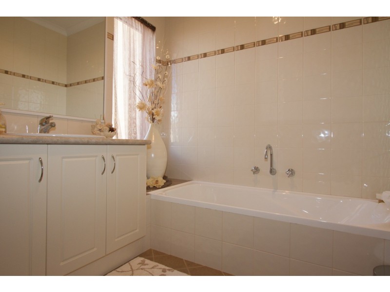 90 Winnetta Ridge, Wandina WA 6530