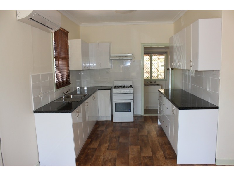 10 Lantana Street, Rangeway WA 6530