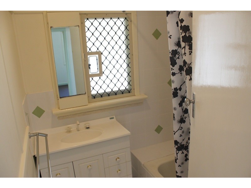 10 Lantana Street, Rangeway WA 6530