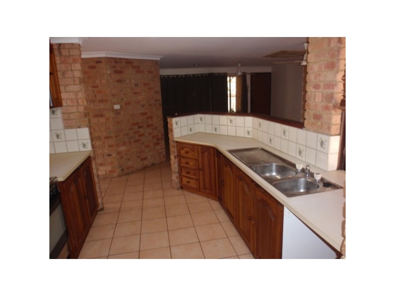 16 Glenview Street, Mount Tarcoola WA 6530