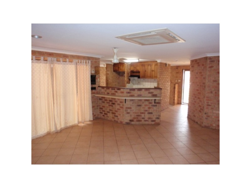 16 Glenview Street, Mount Tarcoola WA 6530