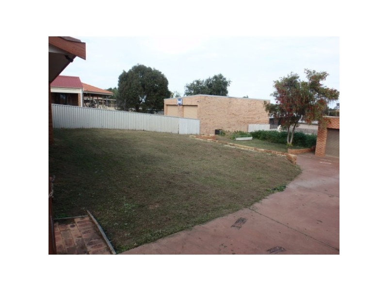 16 Glenview Street, Mount Tarcoola WA 6530