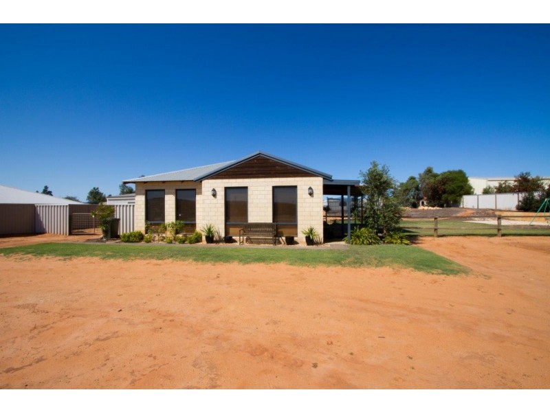 44 Tersonia Way, Strathalbyn WA 6530