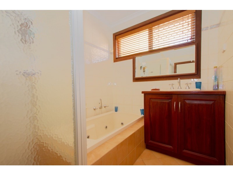 8 Gummer Avenue, Geraldton WA 6530