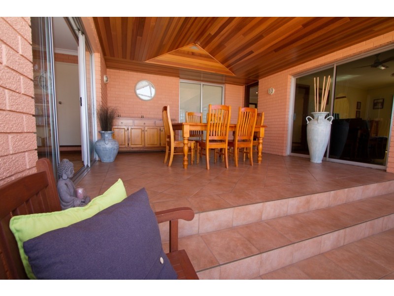 8 Gummer Avenue, Geraldton WA 6530