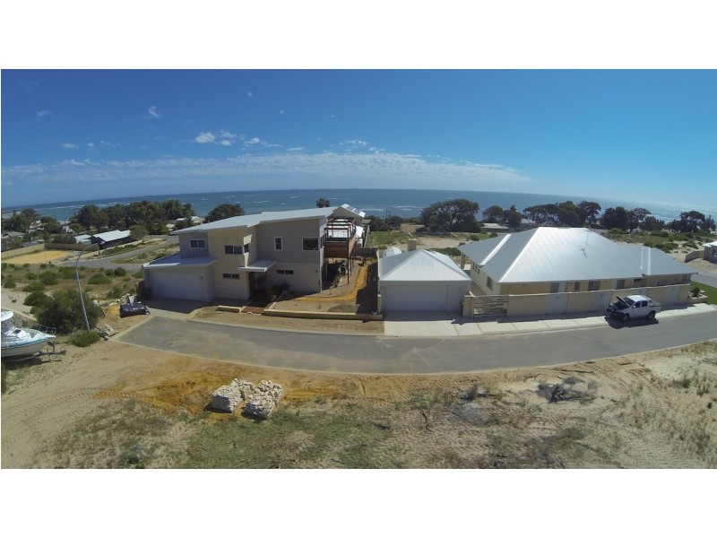 3 Beach View, Drummond Cove WA 6532