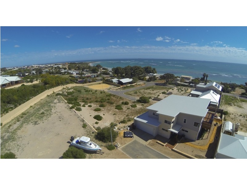 3 Beach View, Drummond Cove WA 6532