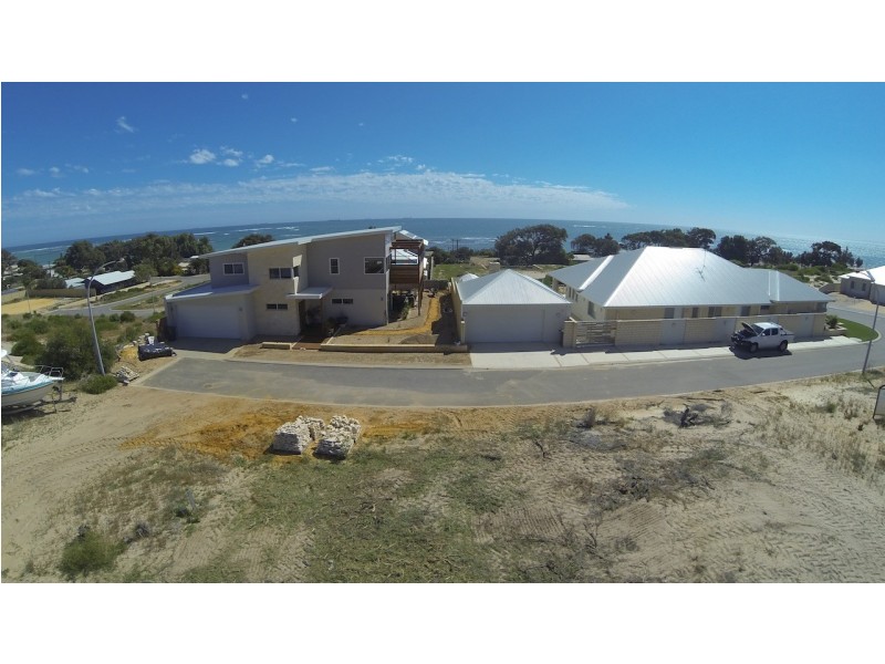 3 Beach View, Drummond Cove WA 6532