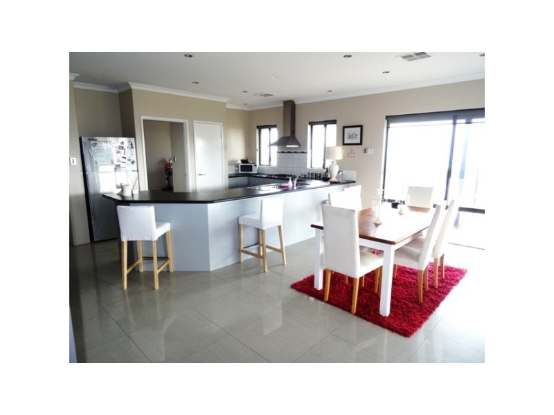 7 Basile Court, Wandina WA 6530