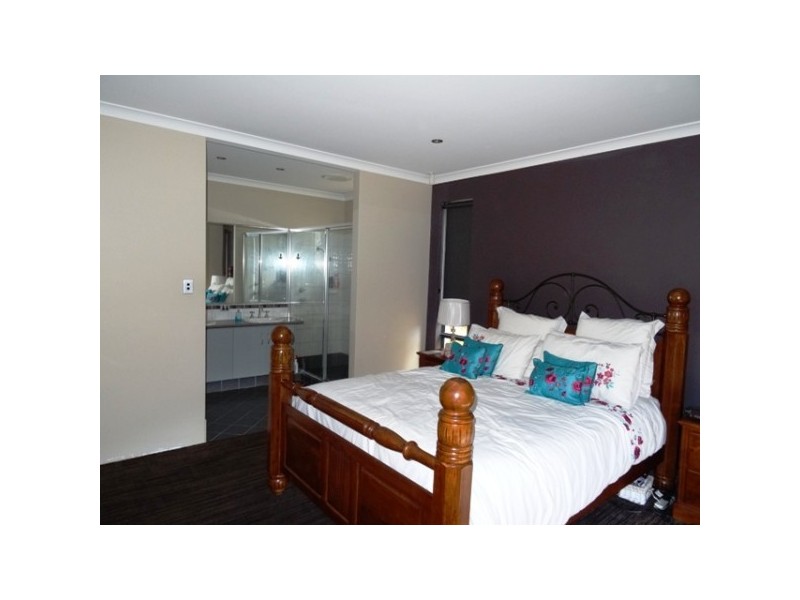 7 Basile Court, Wandina WA 6530