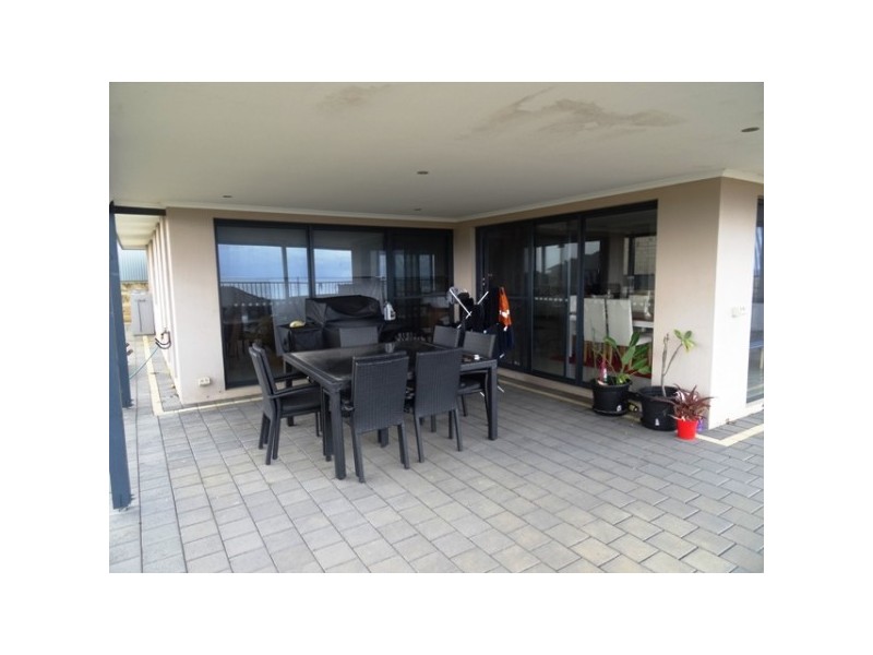 7 Basile Court, Wandina WA 6530