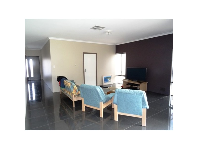 9 Basile Court, Wandina WA 6530