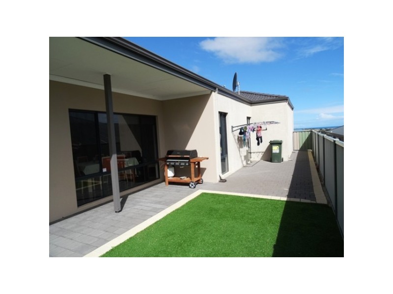 9 Basile Court, Wandina WA 6530