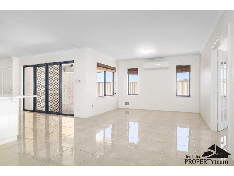 15 Waterwitch Outlook, Wandina WA 6530