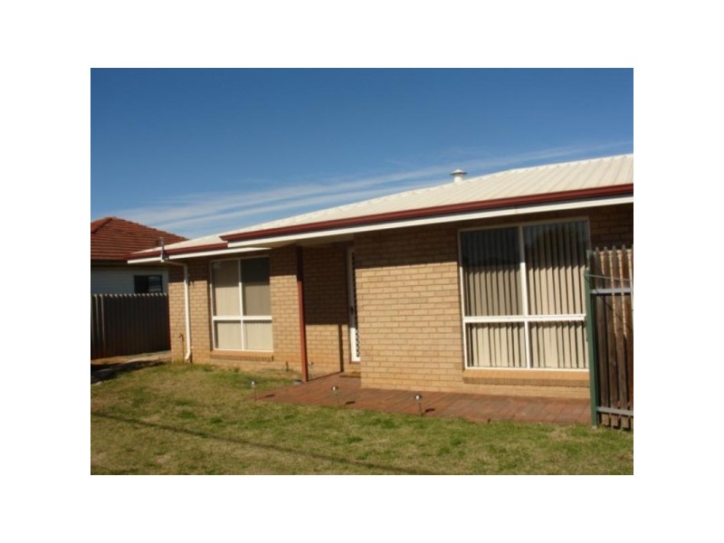 1/276 Fourth Street, Wonthella WA 6530