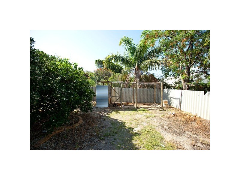 6 Harrison Street, Bluff Point WA 6530