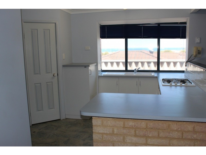 7 Auger Green, Wandina WA 6530