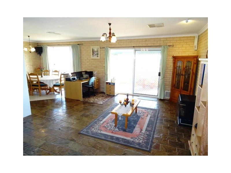 14 Ti-Tree Street, Wandina WA 6530