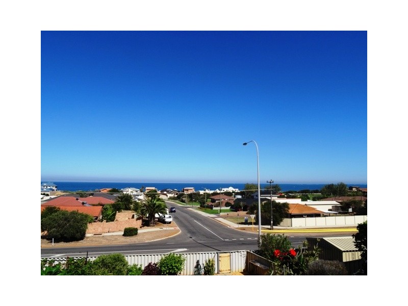 14 Ti-Tree Street, Wandina WA 6530