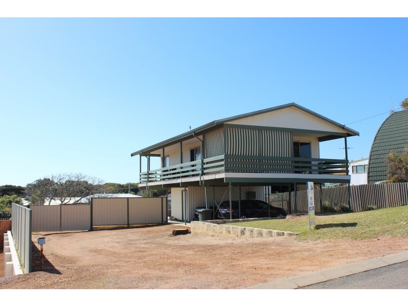 18 Downes Way, Port Denison WA 6525