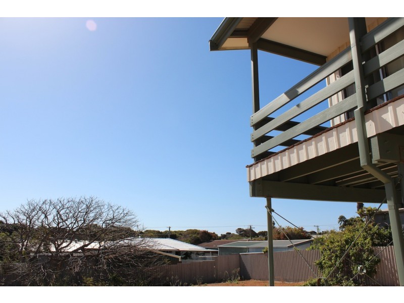 18 Downes Way, Port Denison WA 6525