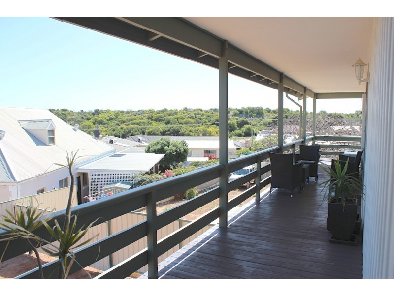 18 Downes Way, Port Denison WA 6525