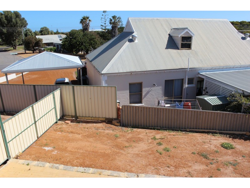 18 Downes Way, Port Denison WA 6525