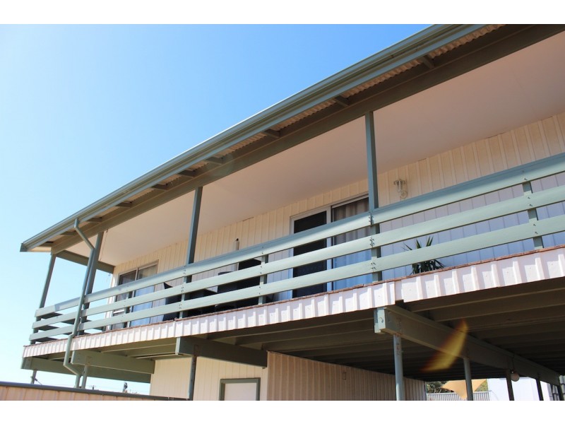 18 Downes Way, Port Denison WA 6525