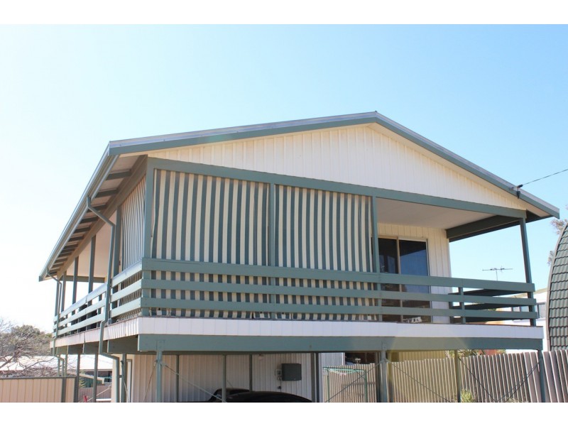 18 Downes Way, Port Denison WA 6525