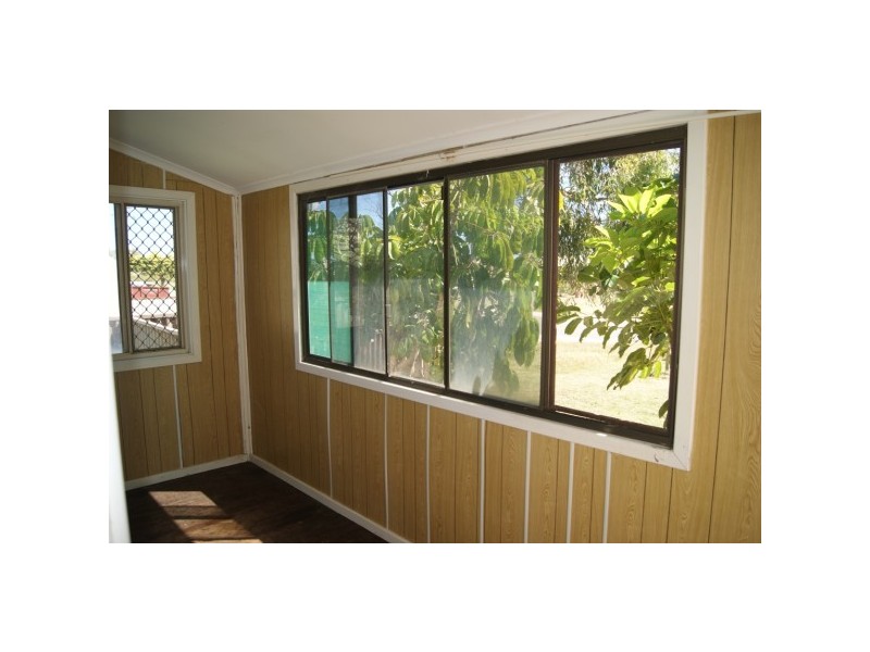 39 Crowther Street, Beachlands WA 6530