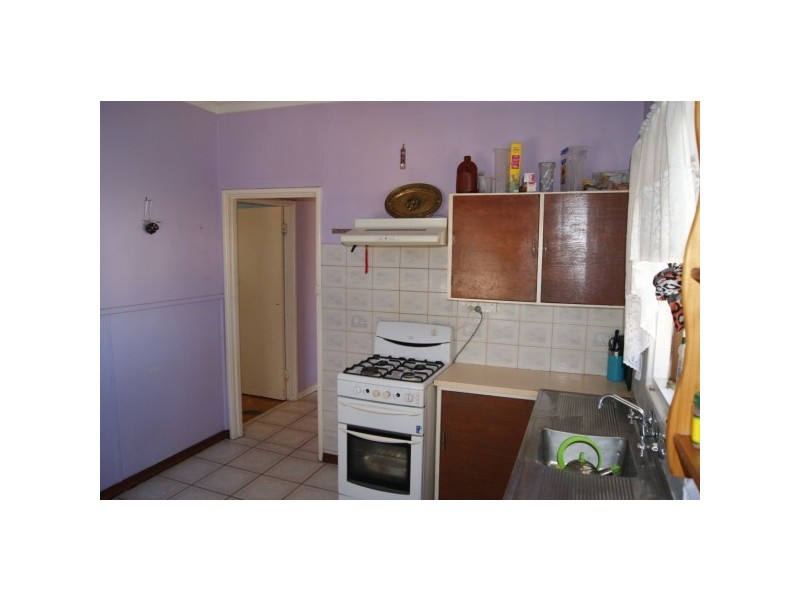 39 Crowther Street, Beachlands WA 6530