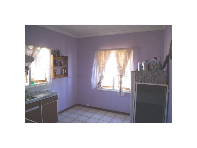 39 Crowther Street, Beachlands WA 6530