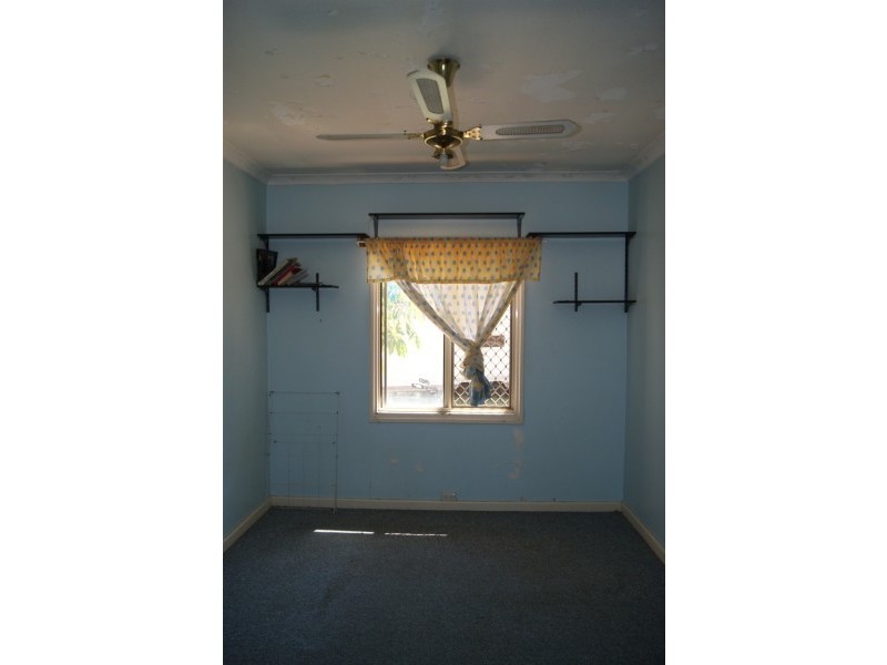 39 Crowther Street, Beachlands WA 6530