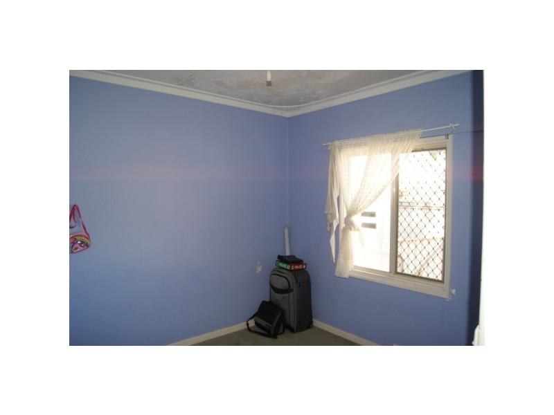 39 Crowther Street, Beachlands WA 6530