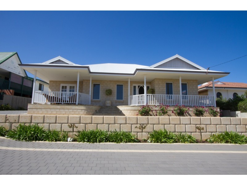 43 Hakea Street, Tarcoola Beach WA 6530