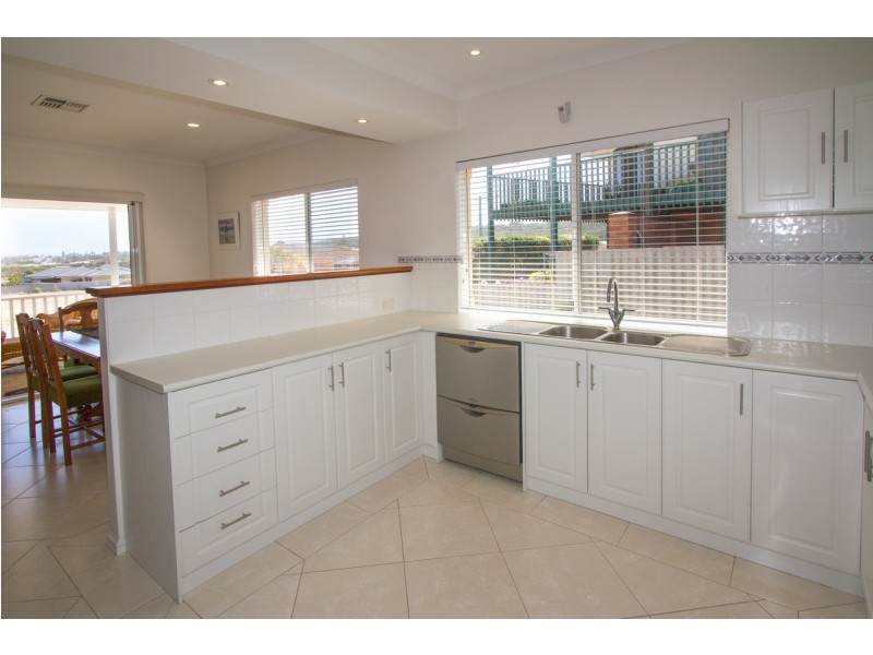 43 Hakea Street, Tarcoola Beach WA 6530