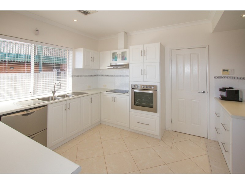 43 Hakea Street, Tarcoola Beach WA 6530