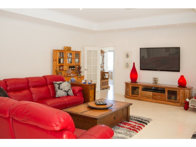 43 Hakea Street, Tarcoola Beach WA 6530