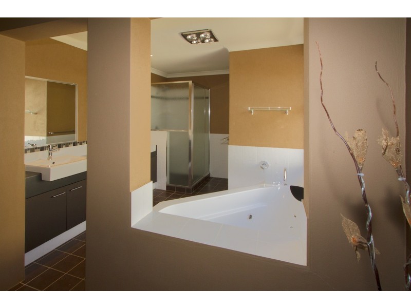 10 Ajax Drive, Wandina WA 6530