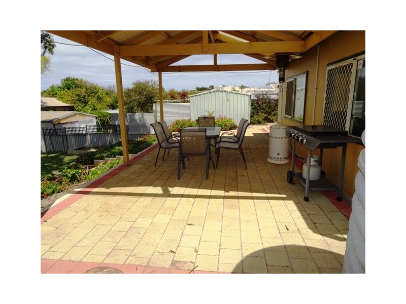 5 James Street, Geraldton WA 6530